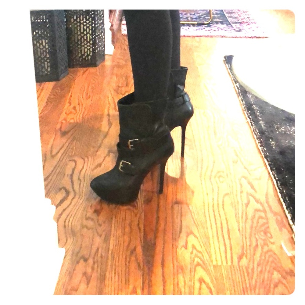 Report Signature Booties